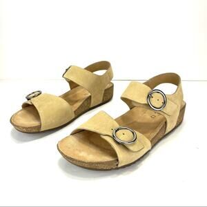 Hotter Tourist Women Flat Sandal Size 9 Tan Suede Adjustable Straps Cushioned